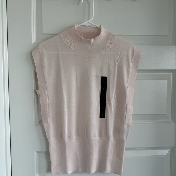 Banana Republic Light Pink Knit Top - Picture 1 of 2